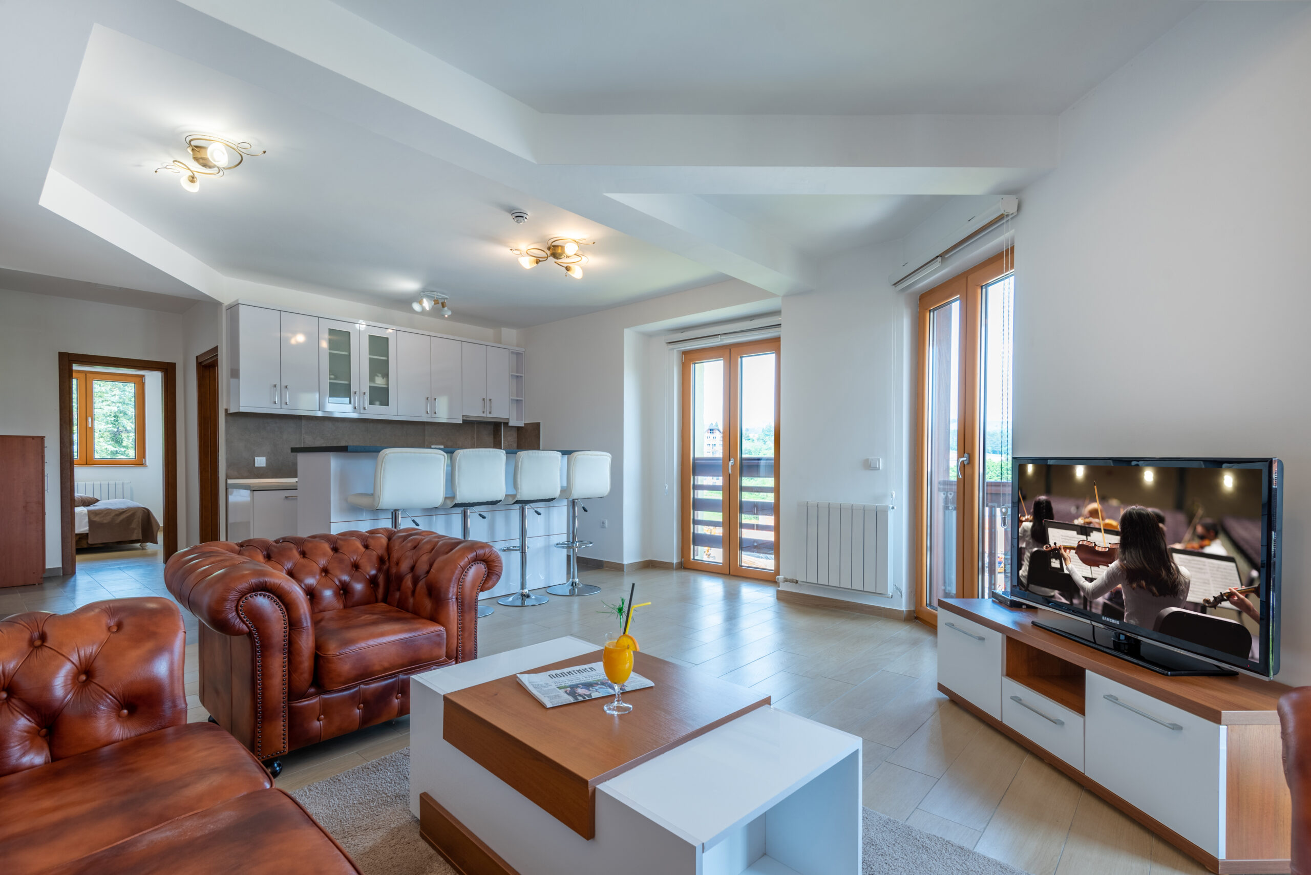 Apartman 2 sobe dnevna i kuhinja